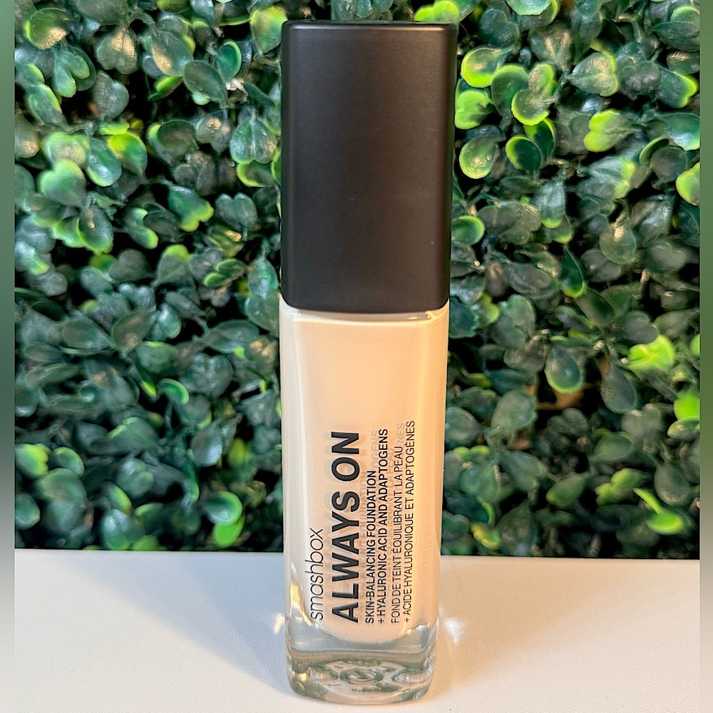 Smashbox Always On Skin-Balancing Foundation (New) shade F1ON